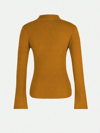 Natalia – Sweter z Zameczkiem i Guzikami